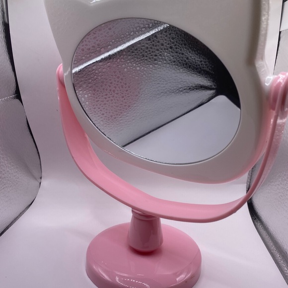 🌸 Hello Kitty 🎀 Pink vanity stand mirror sanrio - Picture 3 of 4